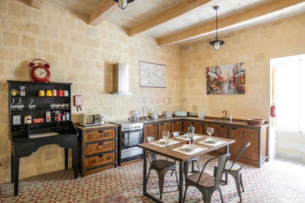 Chic, Stylish & Spacious Flat In Central Valletta Dış mekan fotoğraf